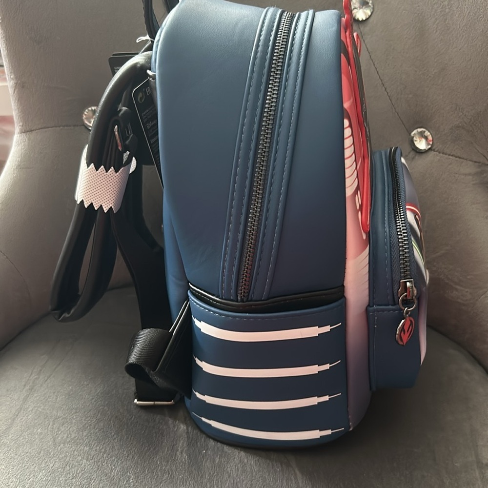 NWT loungefly Star Wars bagpack - Picture 2 of 7